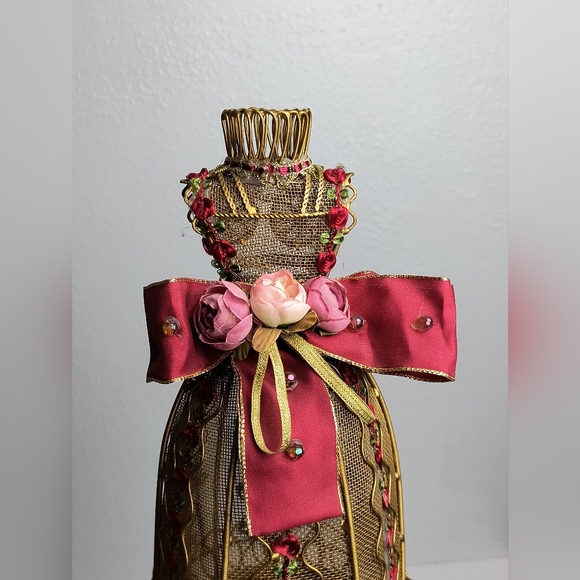 Victorian Wire Dress Tea Light Candle Holder Old Gold Tone - Picture 2 of 14